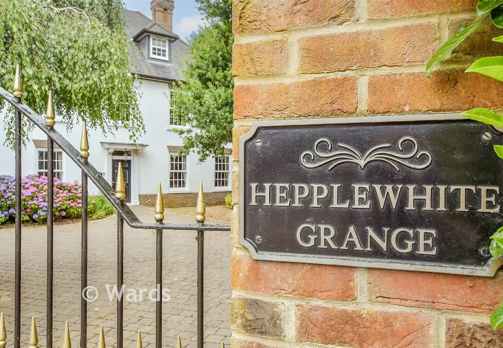 External Lifestyle Photograph - Hollandbury Park, Kings Hill, Kent - Wards of Kent