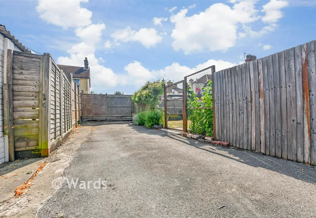 Driveway/Parking - Beaver Road, Ashford, Kent - Wards of Kent