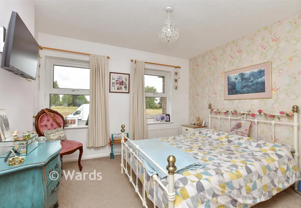 Bedroom 1 - Wadham Place, Sittingbourne, Kent - Wards of Kent