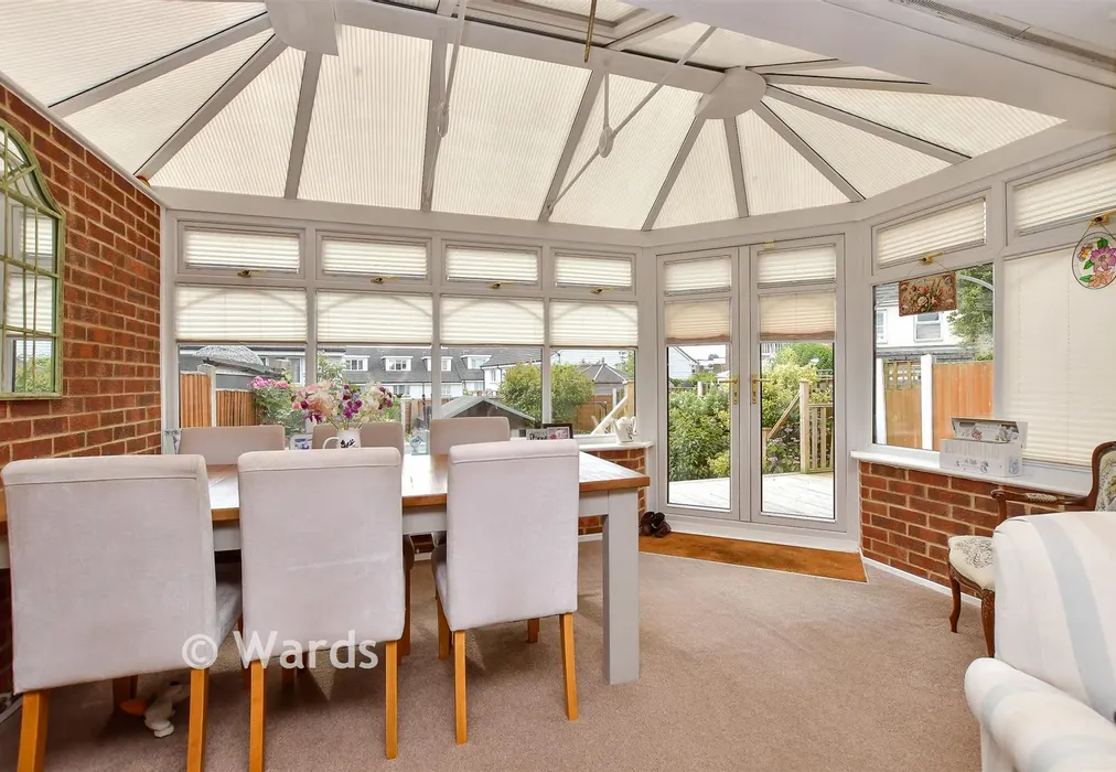 Conservatory - Wadham Place, Sittingbourne, Kent - Wards of Kent