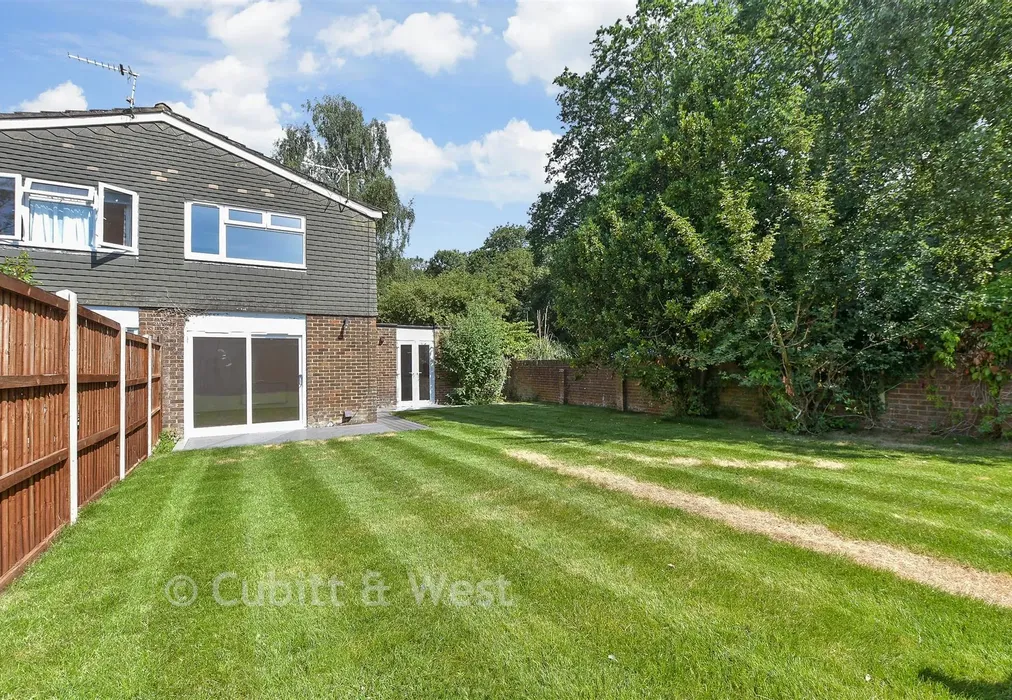 Rear Garden - Ryde Lands, Cranleigh, Surrey - Wards of Kent