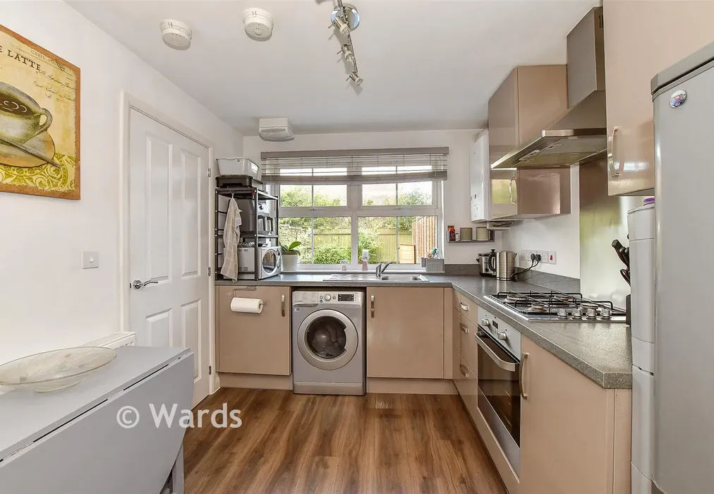 Kitchen - Braganza Drive, Staplehurst, Kent - Wards of Kent