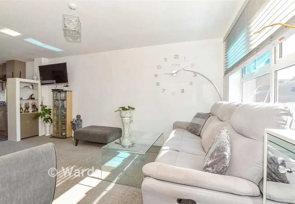 Lounge - Braganza Drive, Staplehurst, Kent - Wards of Kent