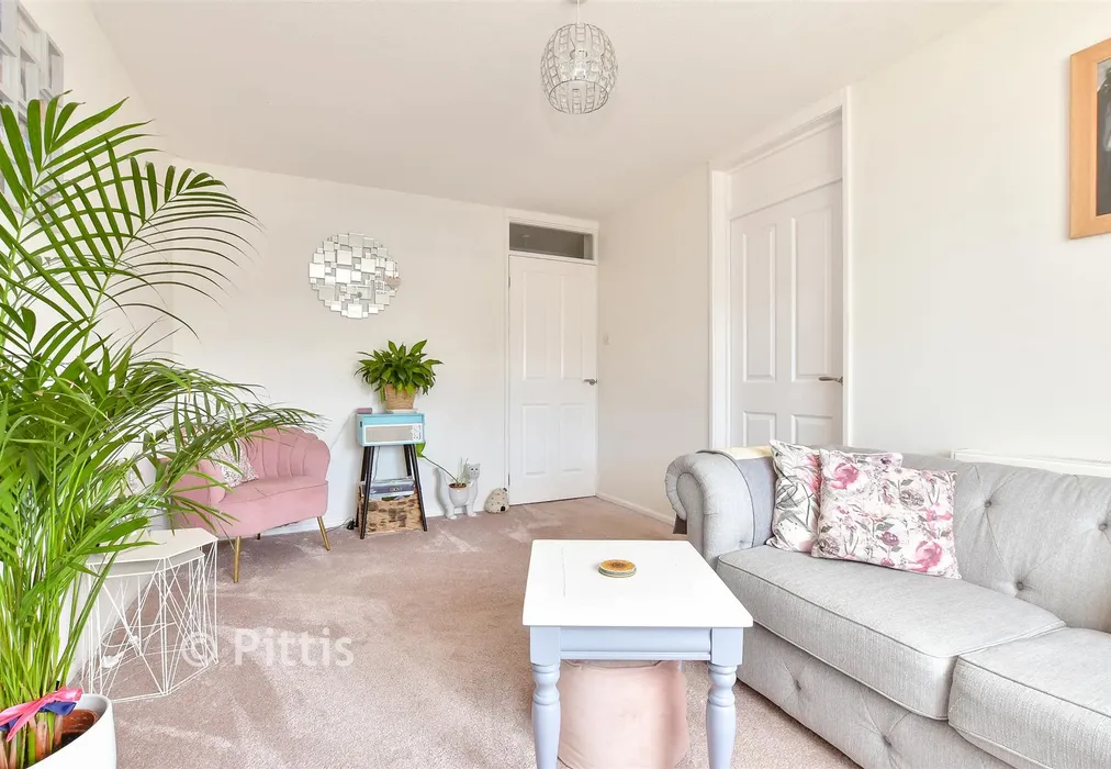 Lounge/ Dining Room - Avenue Road, Shanklin, Isle of Wight - Wards of Kent