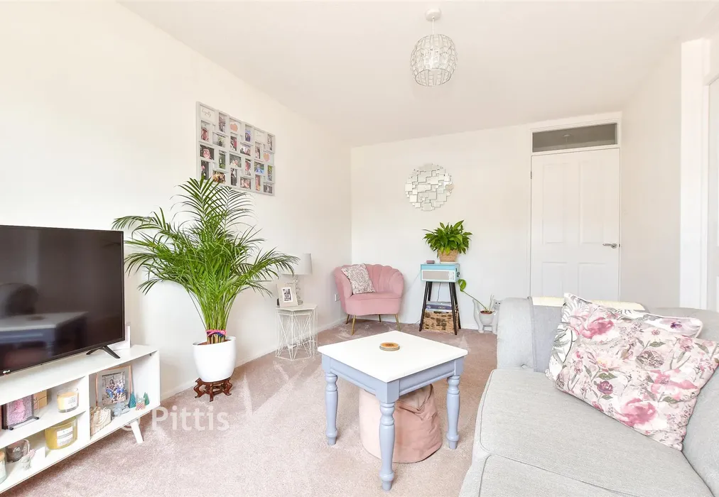 Lounge/ Dining Room - Avenue Road, Shanklin, Isle of Wight - Wards of Kent