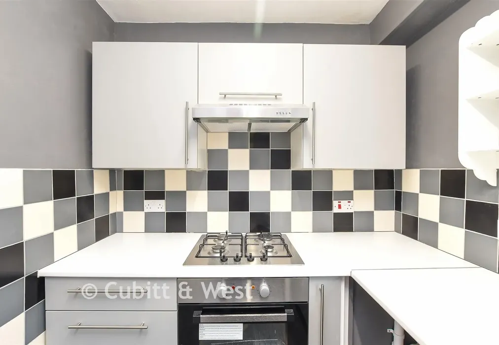 Kitchen - Downswood, Reigate, Surrey - Wards of Kent