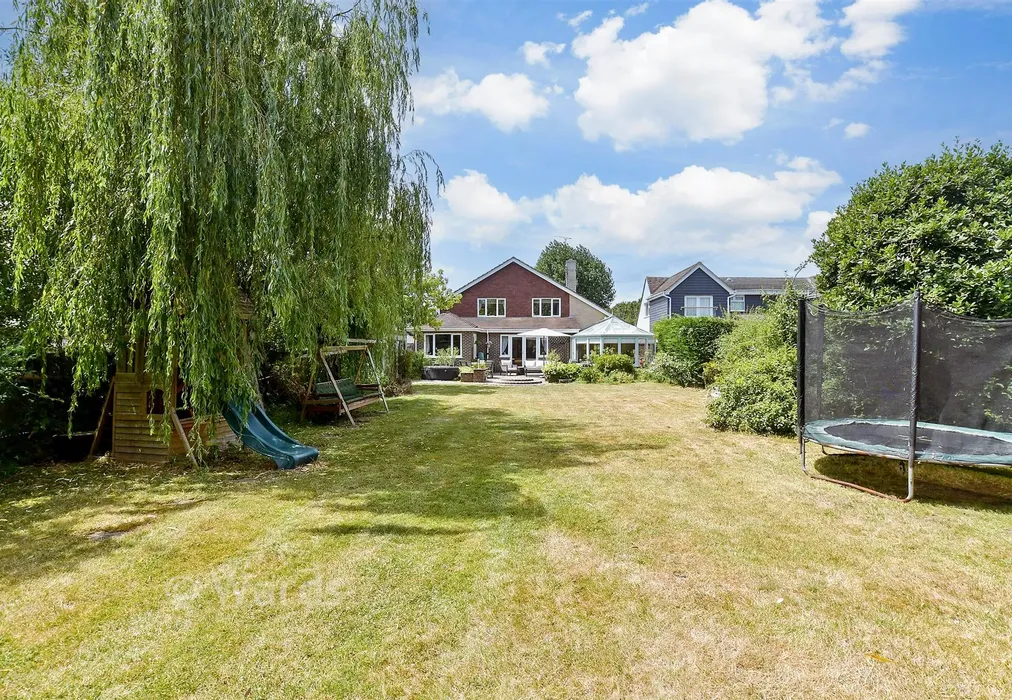 Rear Garden - The Drove, Chestfield, Whitstable, Kent - Wards of Kent