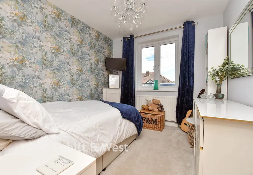 Bedroom 2 - Orchard Close, Fetcham, Leatherhead, Surrey - Wards of Kent