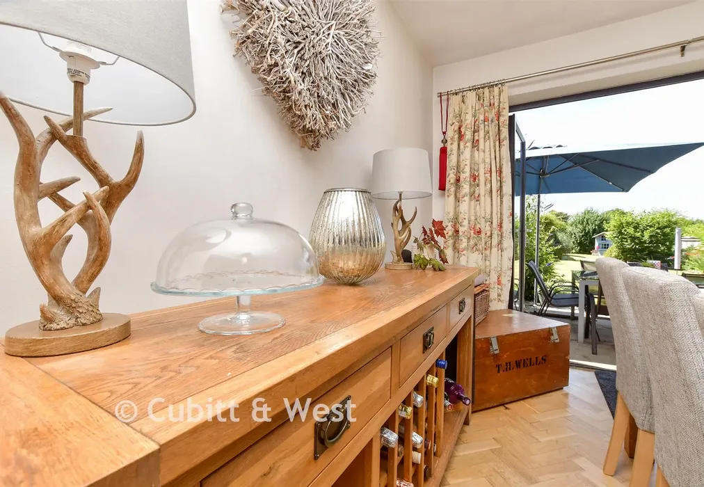 Internal Lifestyle Photograph - Orchard Close, Fetcham, Leatherhead, Surrey - Wards of Kent