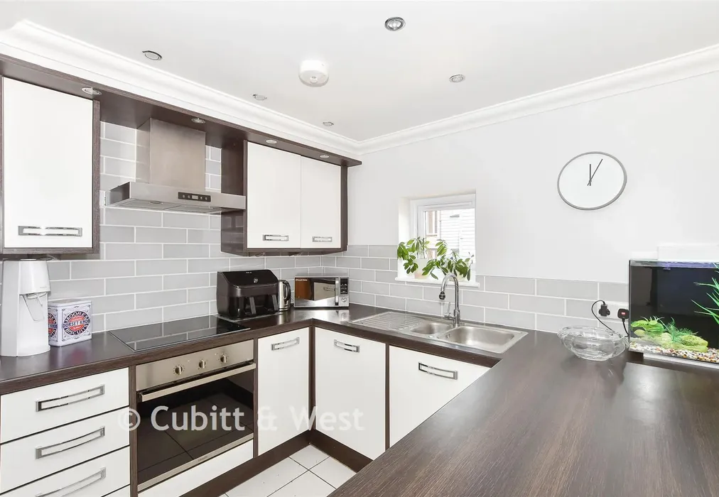 Kitchen/ Living Room - Cantelupe Road, East Grinstead, West Sussex - Wards of Kent