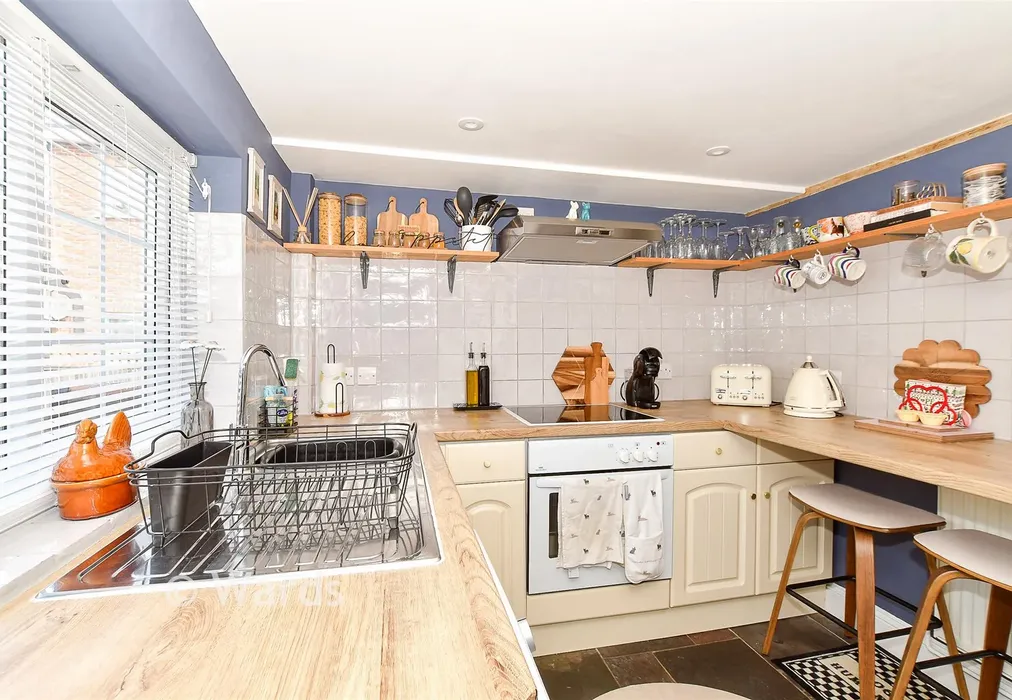 Kitchen - Crane Lane, Cranbrook, Kent - Wards of Kent