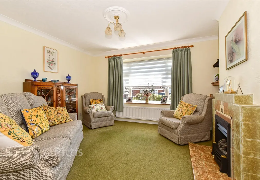 Lounge - Carpenter Close, Sandown, Isle of Wight - Wards of Kent
