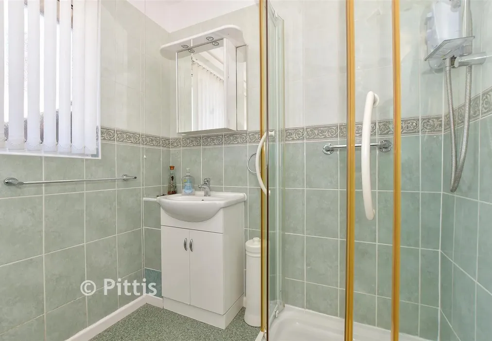 Shower Room - Carpenter Close, Sandown, Isle of Wight - Wards of Kent
