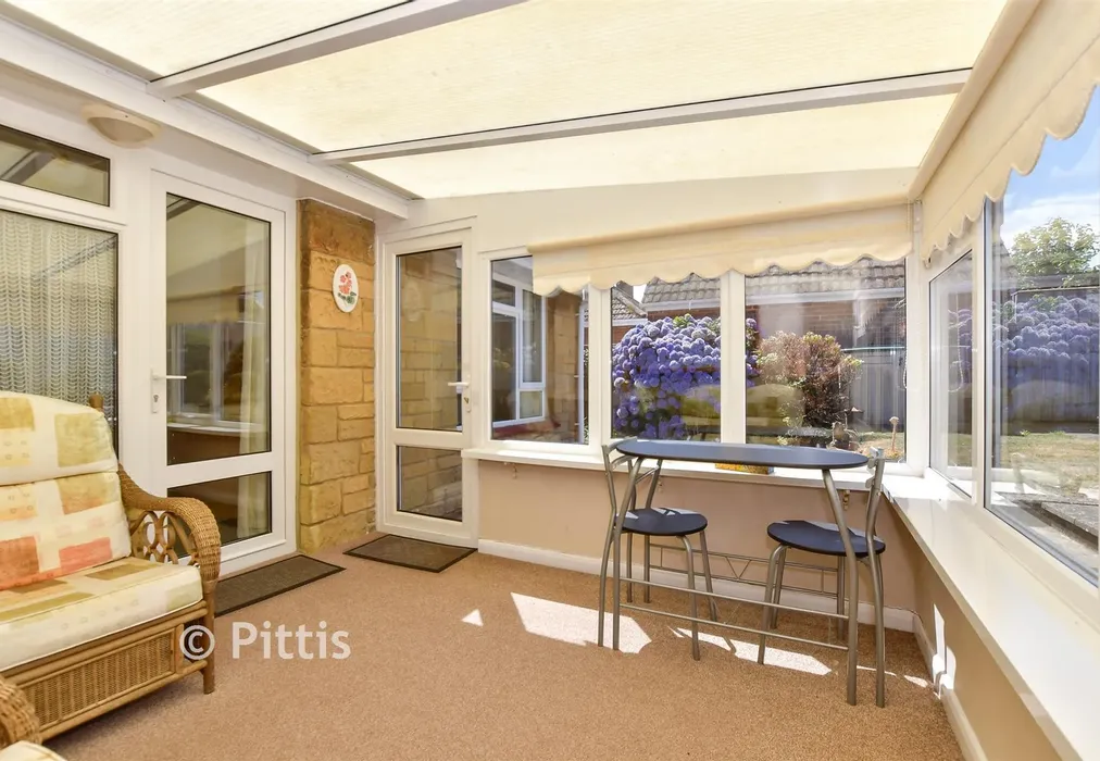 Conservatory - Carpenter Close, Sandown, Isle of Wight - Wards of Kent