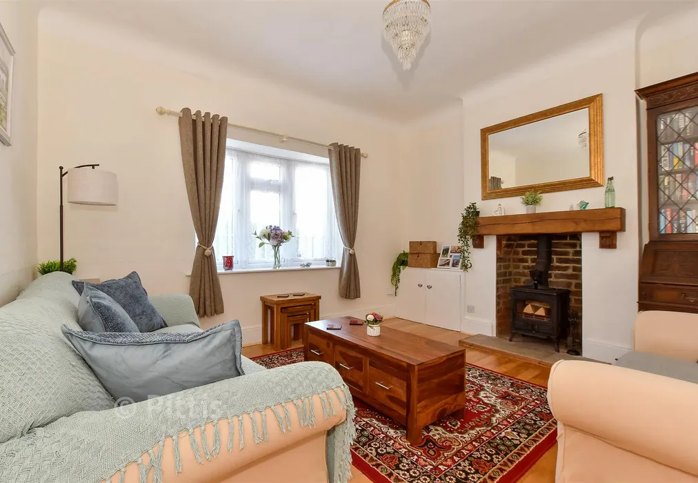 Lounge - Grange Road, Shanklin, Isle of Wight - Wards of Kent