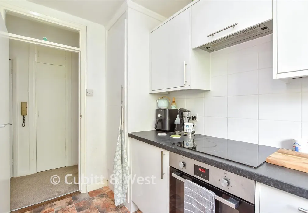 Kitchen - Boundary Road, Worthing, West Sussex - Wards of Kent