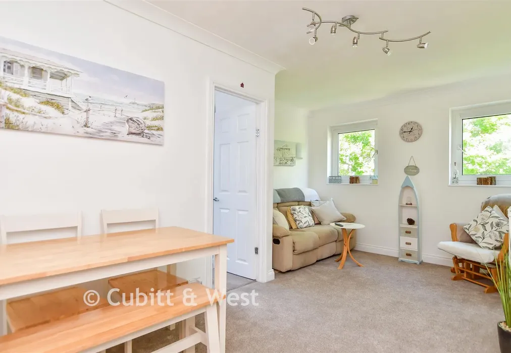Lounge - Boundary Road, Worthing, West Sussex - Wards of Kent