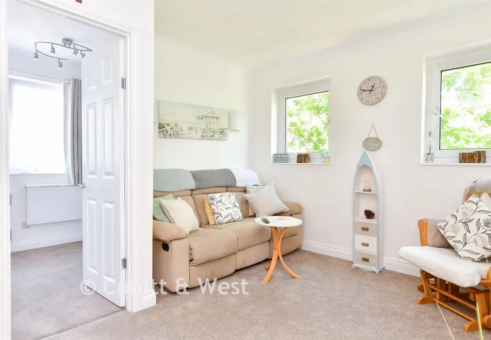 Lounge - Boundary Road, Worthing, West Sussex - Wards of Kent