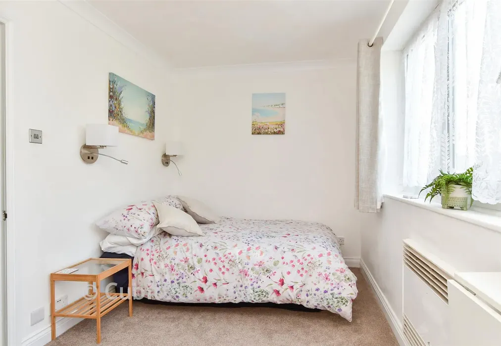 Bedroom - Boundary Road, Worthing, West Sussex - Wards of Kent