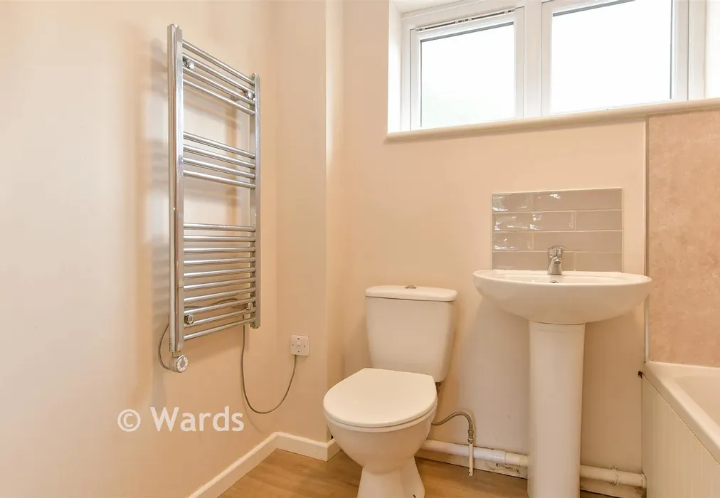 Bathroom - Mierscourt Road, Rainham, Gillingham, Kent - Wards of Kent