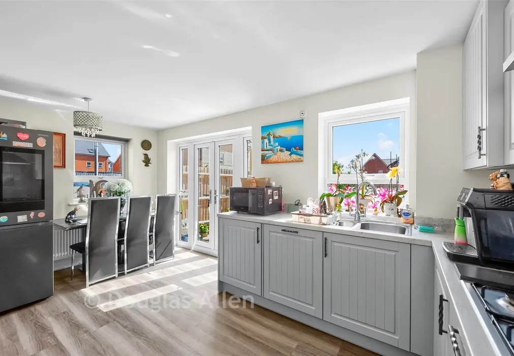 Kitchen/Breakfast Room - Eveleigh Gardens, Hockley, Essex - Wards of Kent
