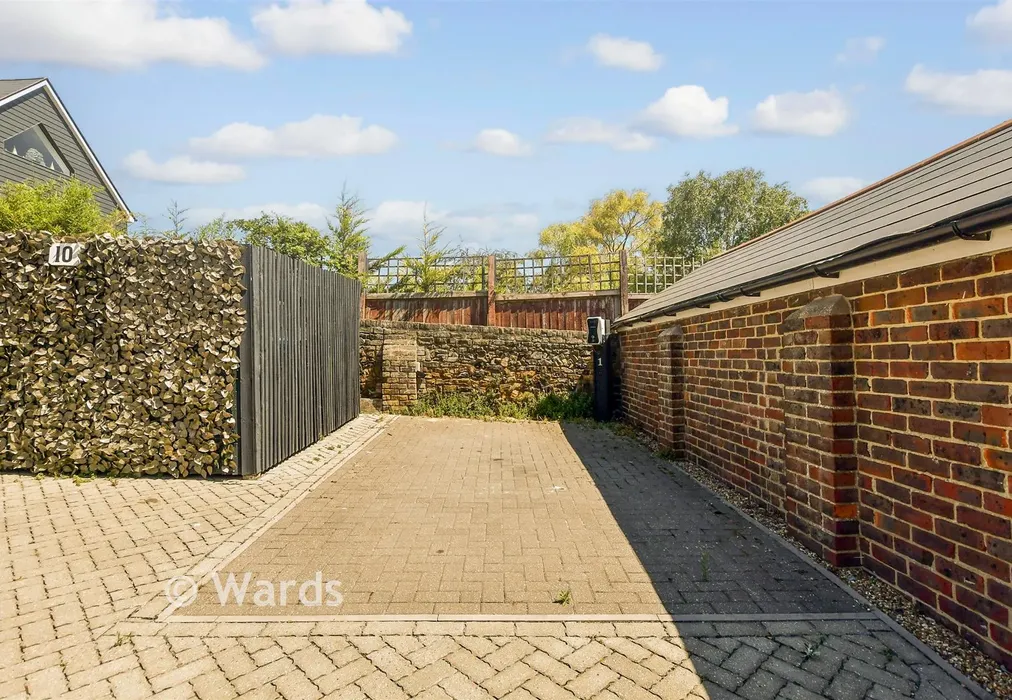 Driveway/Parking - Brockenhurst Road, Ramsgate, Kent - Wards of Kent
