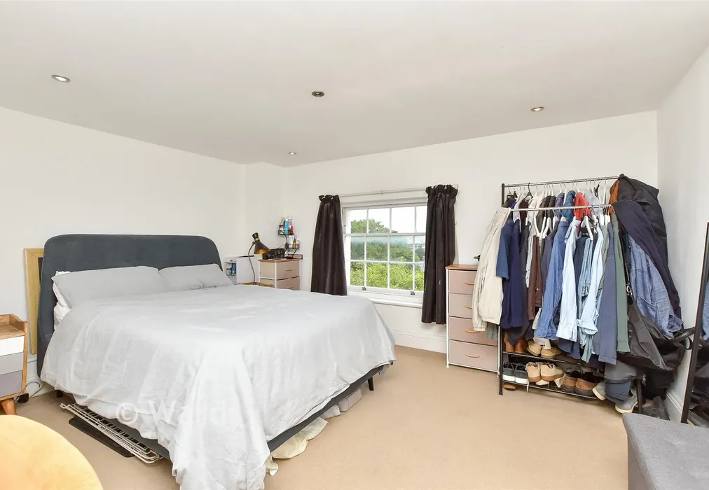 Bedroom 1 - Maidstone Road, Rochester, Kent - Wards of Kent
