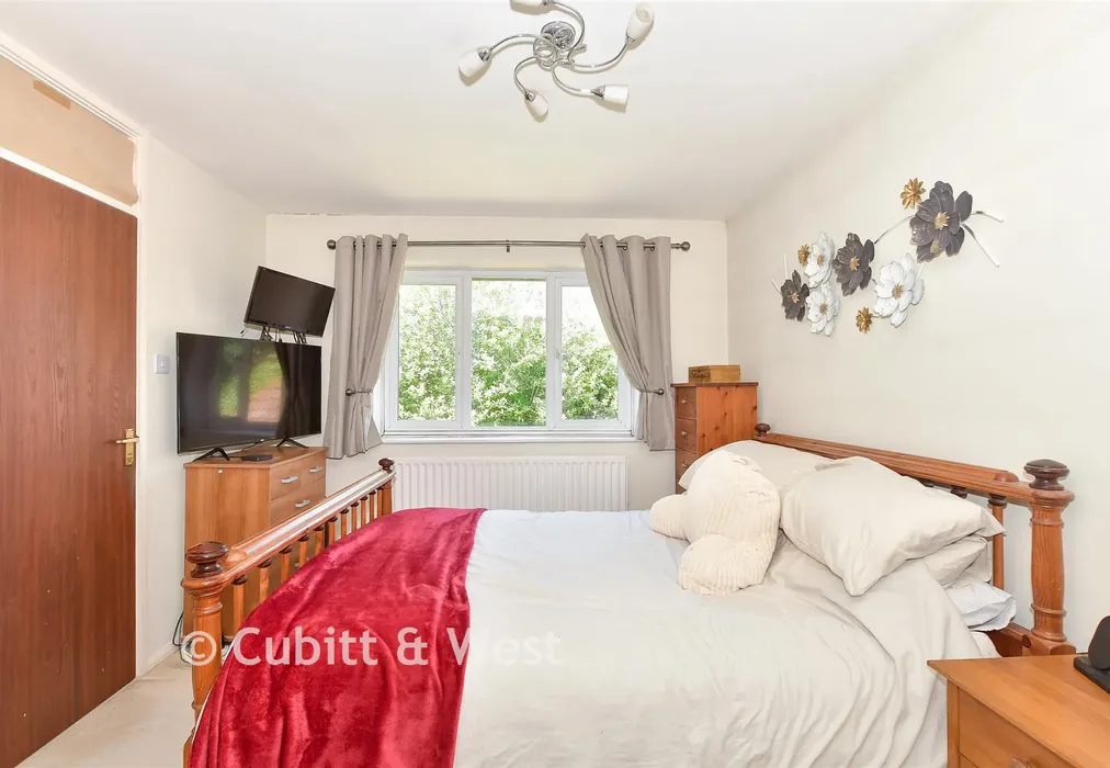 Bedroom 1 - Ashurst Drive, Worth, Crawley, West Sussex - Wards of Kent