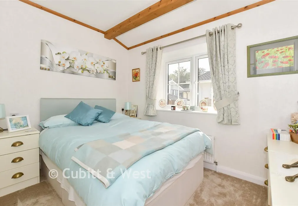 Bedroom 2 - Emms Lane, Brooks Green, West Sussex - Wards of Kent
