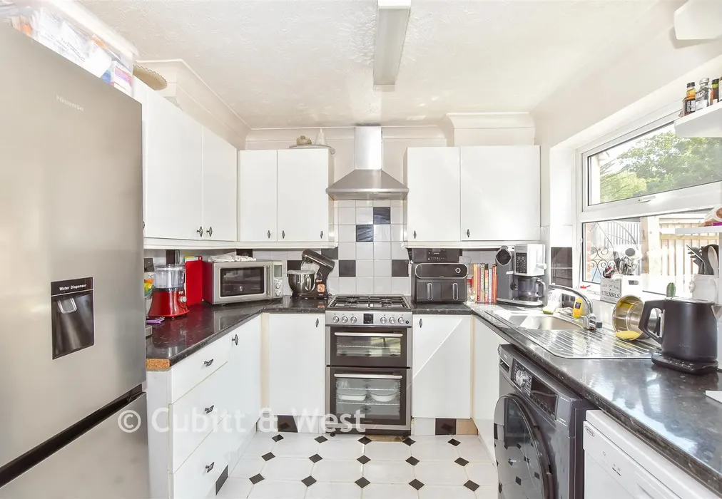 Kitchen - Monterey Drive, West Leigh, Havant, Hampshire - Wards of Kent