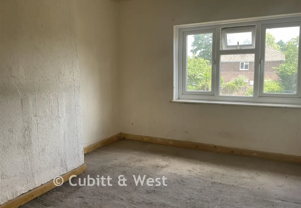 Bedroom - Townfield, Kirdford, Billingshurst, West Sussex - Wards of Kent