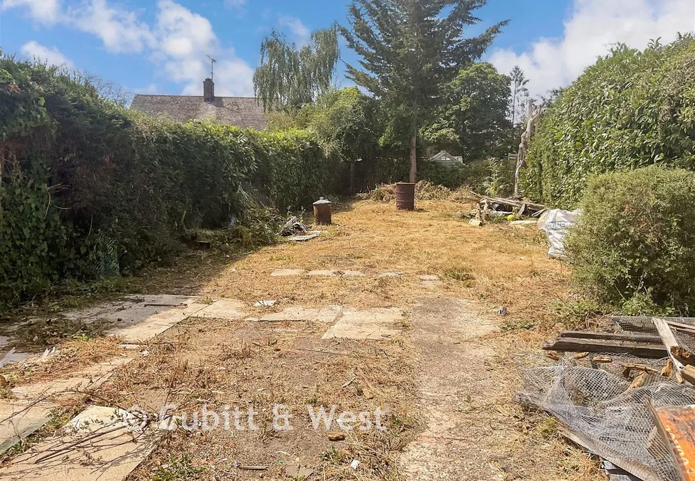 Rear Garden - Townfield, Kirdford, Billingshurst, West Sussex - Wards of Kent