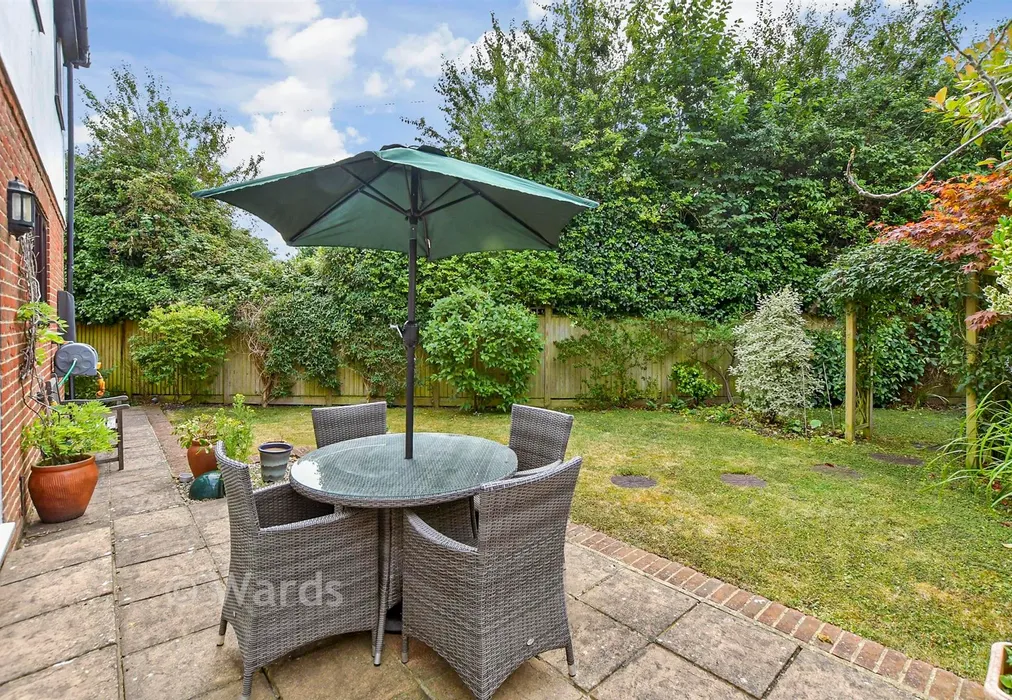 Patio / Decking - Burmarsh Road, Hythe, Kent - Wards of Kent