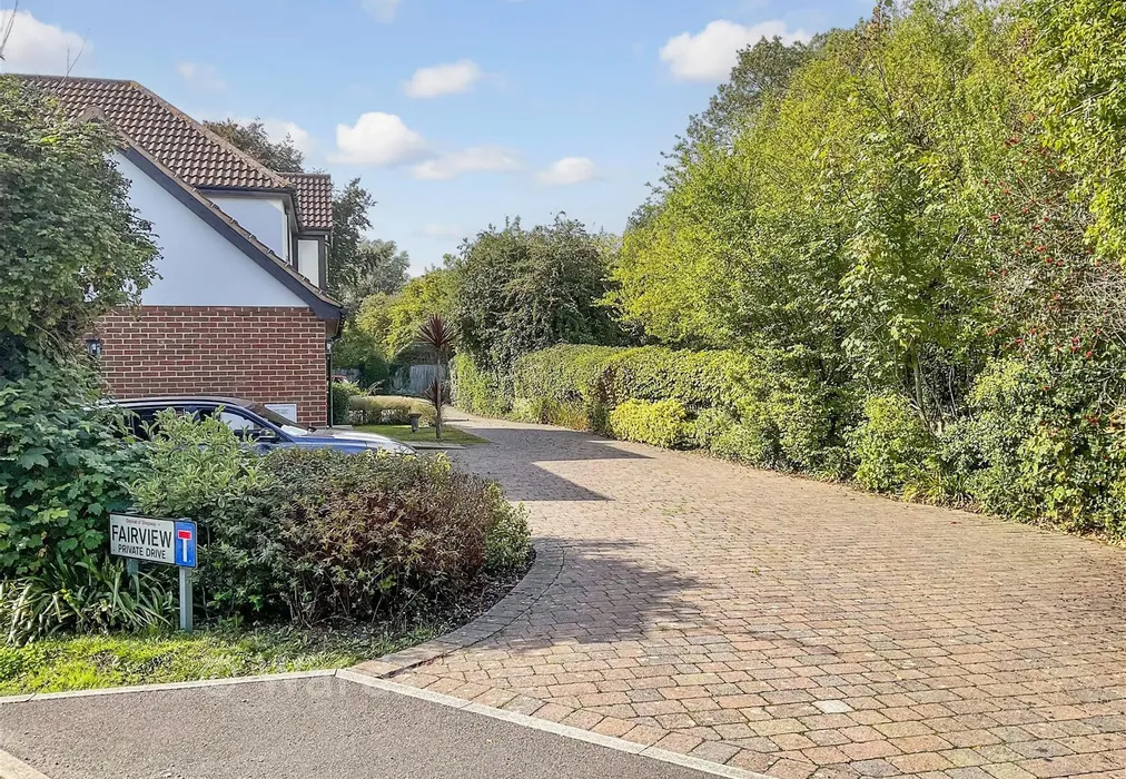 Access From Burmarsh Road - Burmarsh Road, Hythe, Kent - Wards of Kent