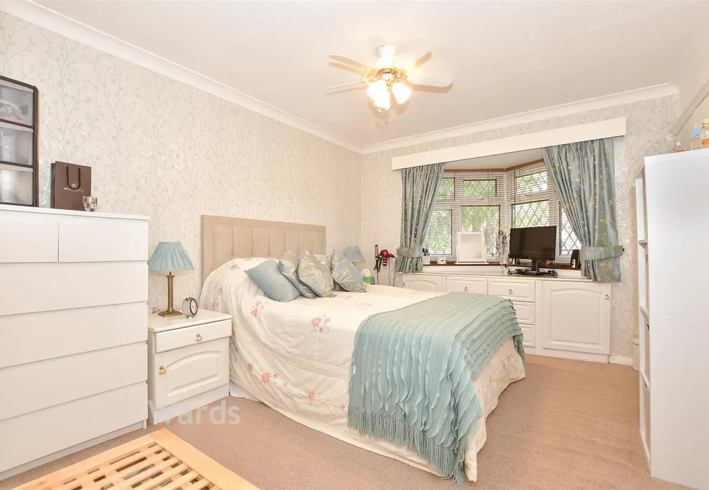 Bedroom 1 - Fernbank Close, Walderslade, Chatham, Kent - Wards of Kent