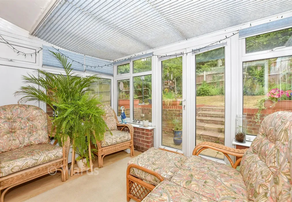 Conservatory - Fernbank Close, Walderslade, Chatham, Kent - Wards of Kent