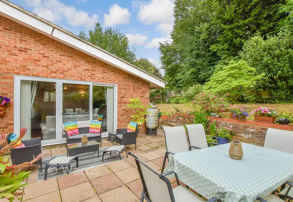Patio / Decking - Fernbank Close, Walderslade, Chatham, Kent - Wards of Kent