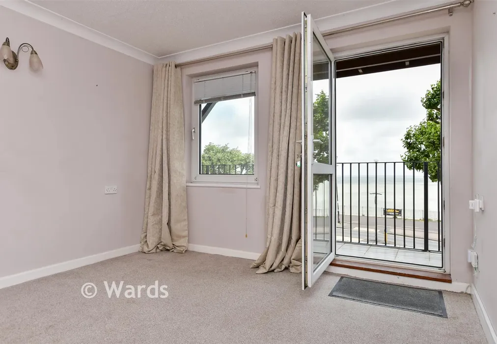 Internal Lifestyle Photograph - Wellington Crescent, Ramsgate, Kent - Wards of Kent