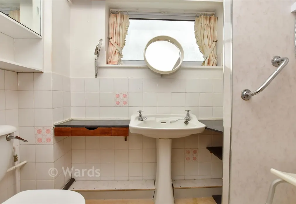 Shower Room - Hallwood Close, Rainham, Kent - Wards of Kent