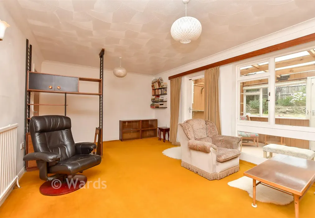 Lounge - Hallwood Close, Rainham, Kent - Wards of Kent