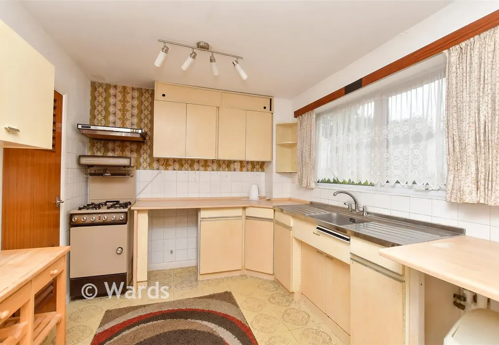 Kitchen/Diner - Hallwood Close, Rainham, Kent - Wards of Kent