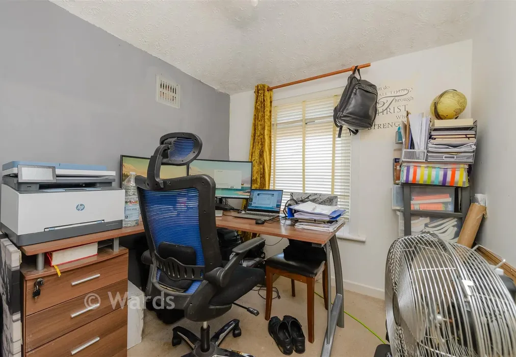 Bedroom 3 - The Crescent, Greenhithe, Kent - Wards of Kent