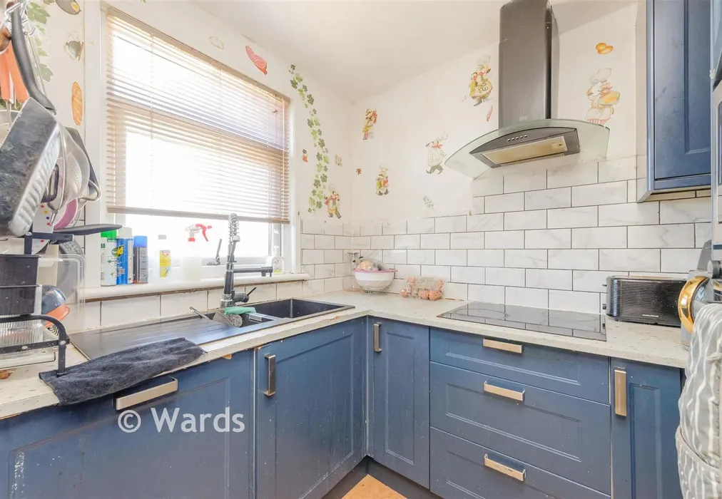 Kitchen - The Crescent, Greenhithe, Kent - Wards of Kent