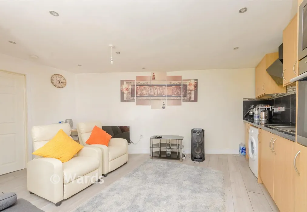 Kitchen/Diner - The Crescent, Greenhithe, Kent - Wards of Kent