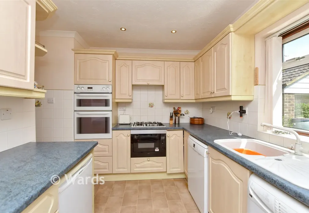Kitchen - Arthur Salmon Close, Faversham, Kent - Wards of Kent