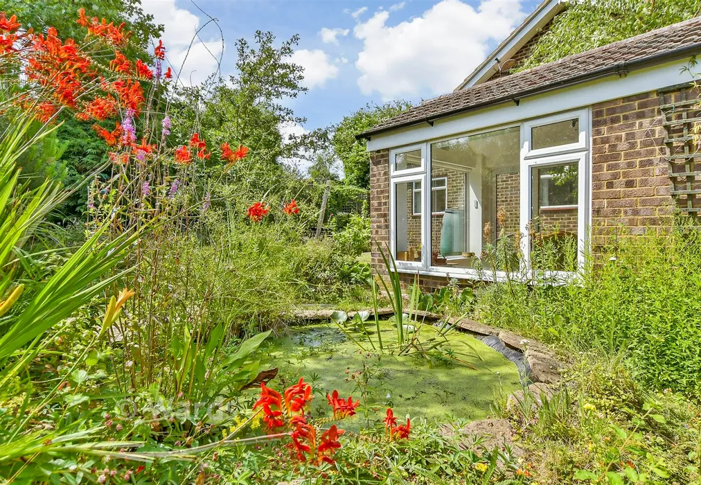 External Lifestyle Photograph - Arthur Salmon Close, Faversham, Kent - Wards of Kent