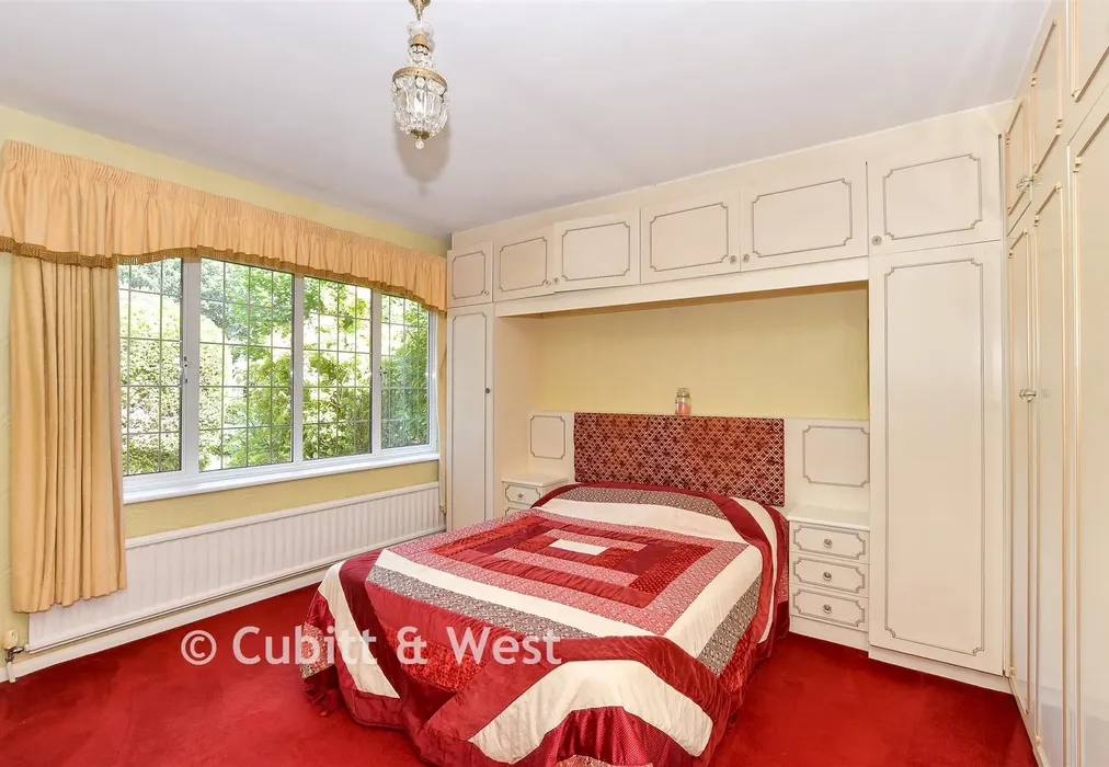 Bedroom 1 - Newlands Road, Crawley, West Sussex - Wards of Kent