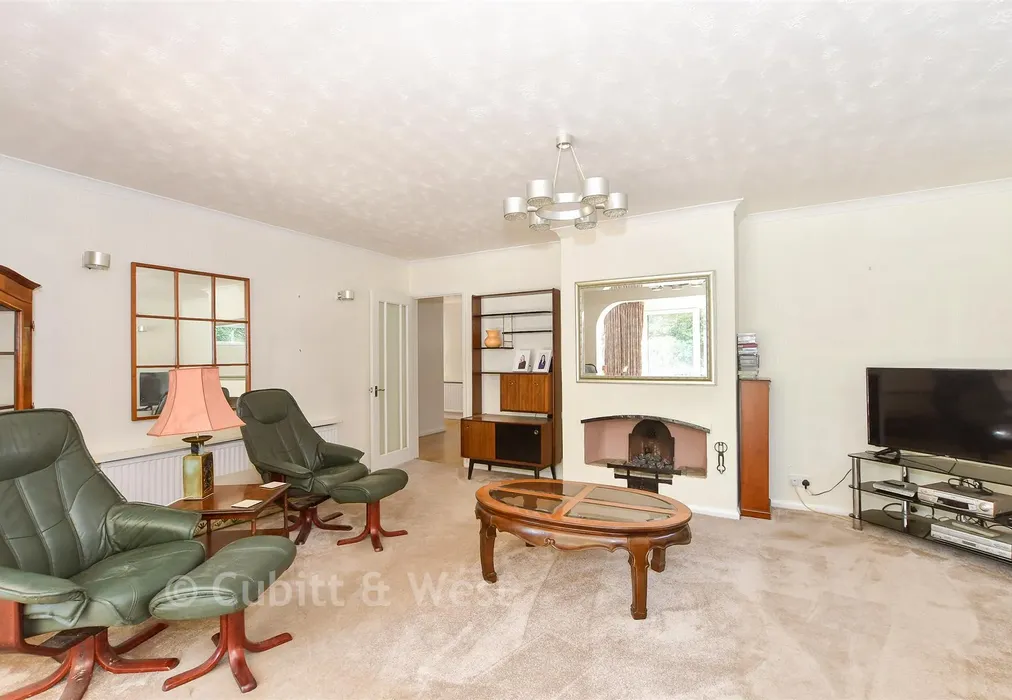 Lounge - Newlands Road, Crawley, West Sussex - Wards of Kent