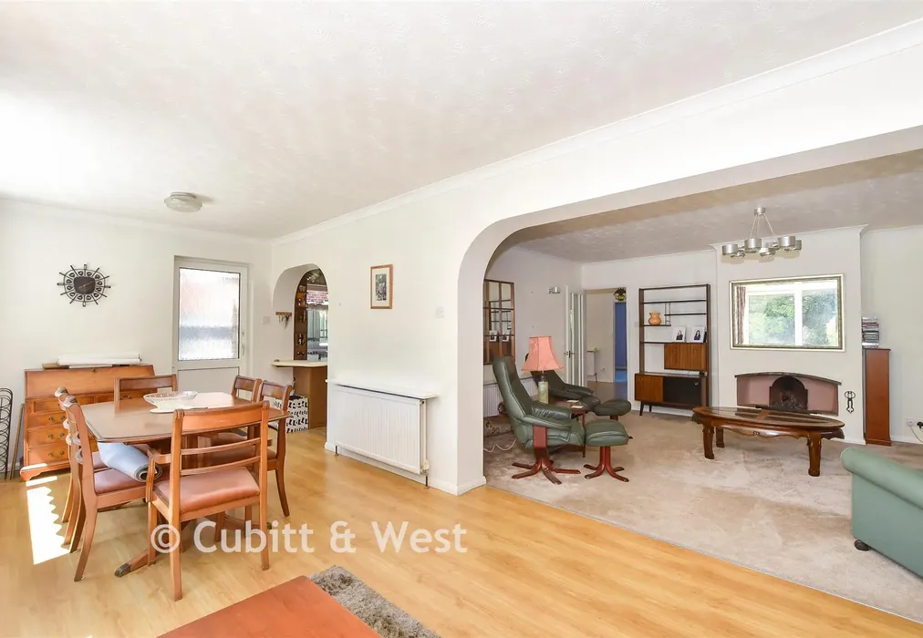 Dining Area - Newlands Road, Crawley, West Sussex - Wards of Kent