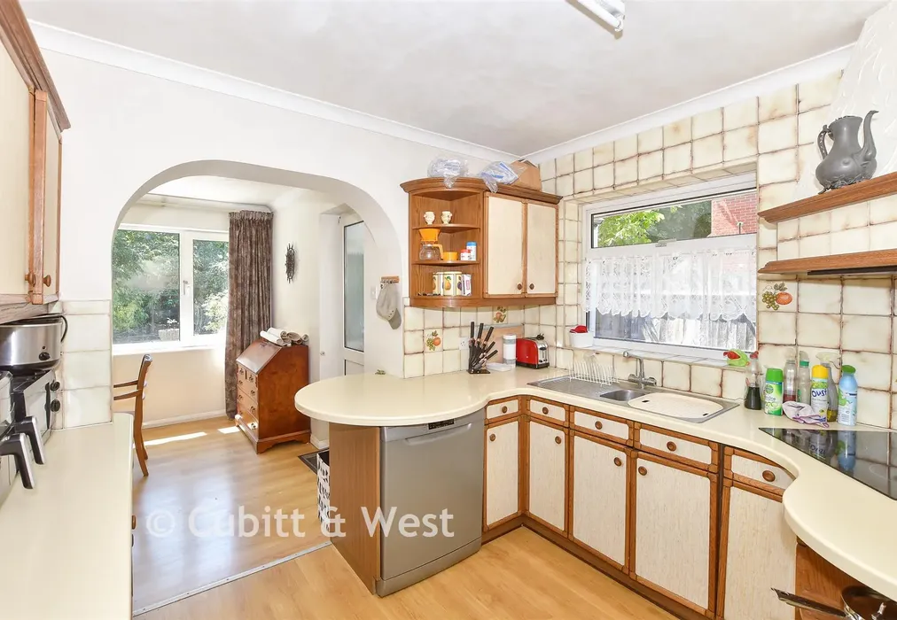 Kitchen - Newlands Road, Crawley, West Sussex - Wards of Kent